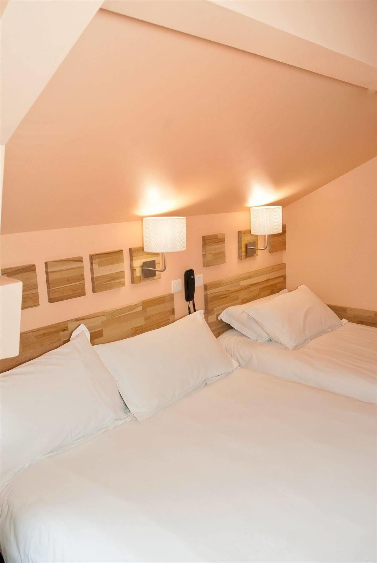 Comte De Aparthotel