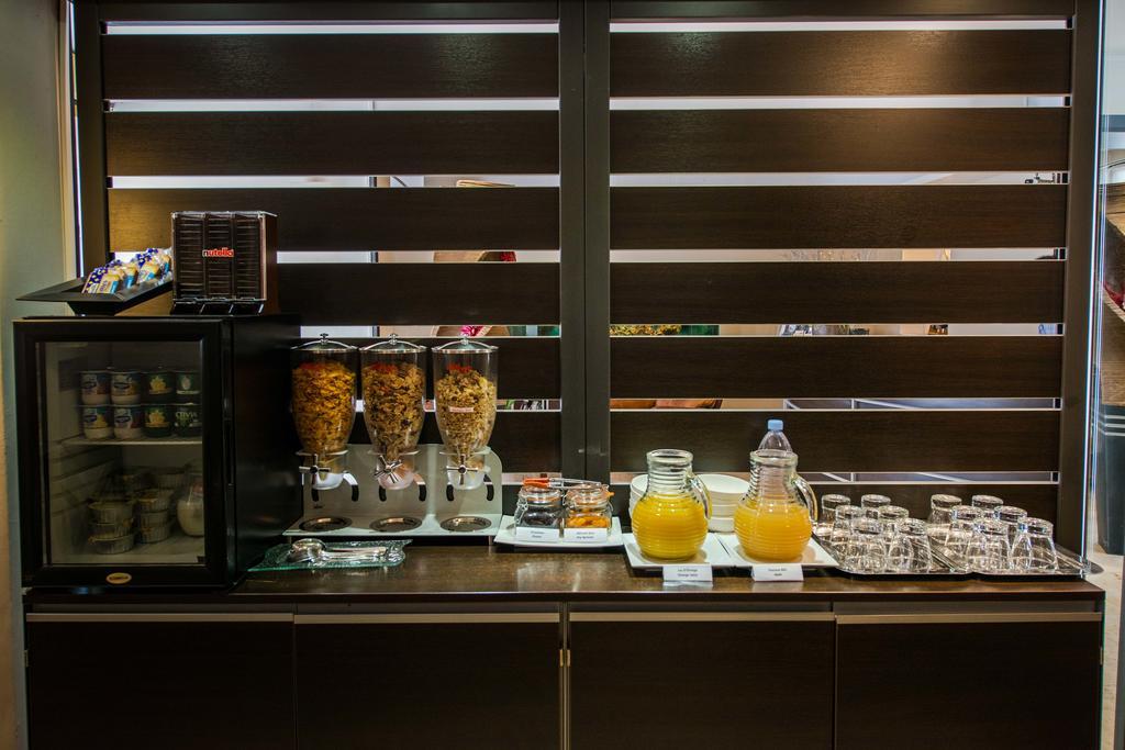 Aparthotel Comte De Nice